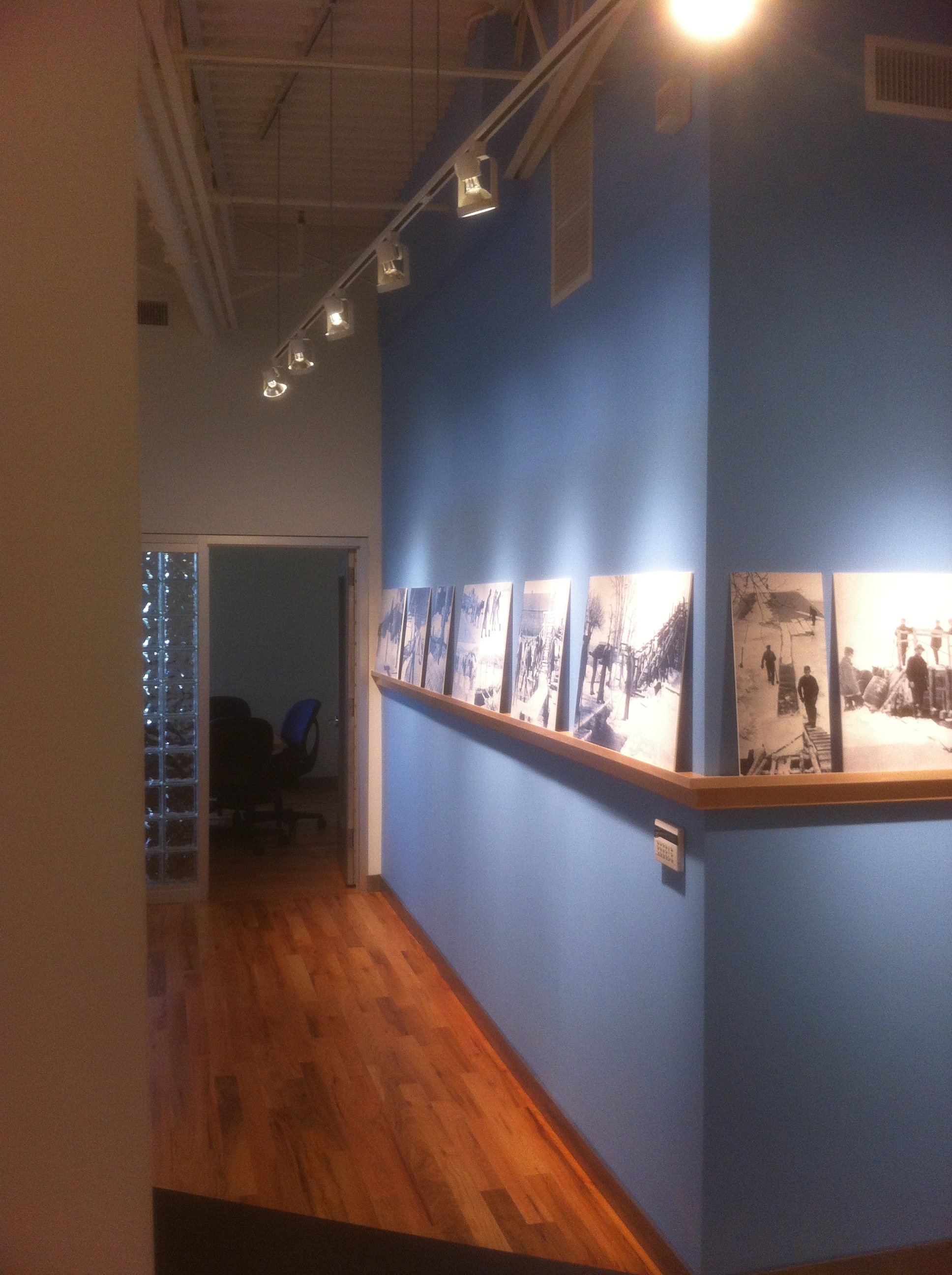 Display lighting electrician nj